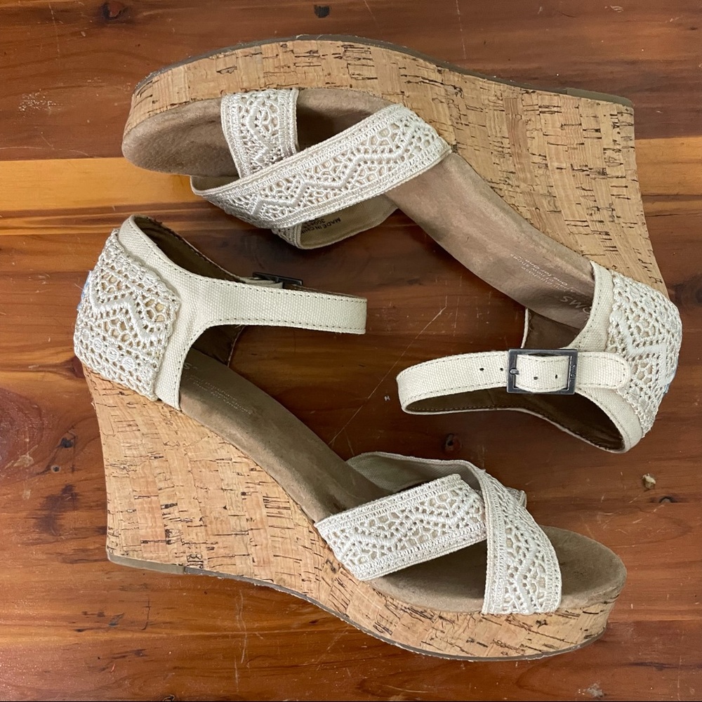 Toms size 9.5 Boho Cork Wedge